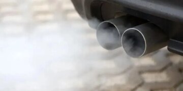 Рада проголосовала за штрафы для водителей с громкими выхлопами