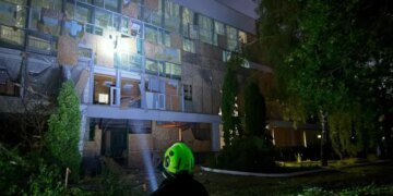 Враг попал рядом с учебным заведением в Киеве: есть разрушения. ФОТО