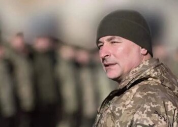 Генерал Николюк покидает должность командующего ОК «Восток» и отчитался об успешной обороне Константиновки и Славянска