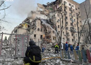 В Киеве в результате российского нападения пострадали 4 человека, 15 спасены