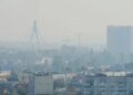 У Києві та області після ворожих атак спостерігається задимлення, людям радять зачинити вікна