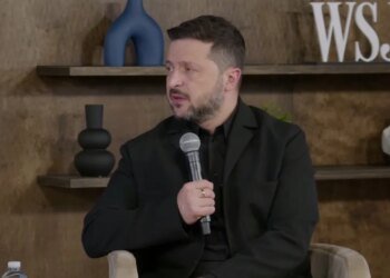 Зеленский «на пальцах» объяснил Белому дому, почему украинские жизни важнее цен на бензин. ВИДЕО