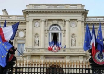 Хватит терпеть: Париж развернул тайную войну против России