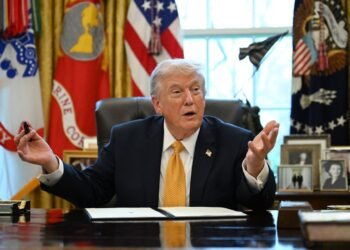 Иран может потерять свой главный козырь: Трамп назвал альтернативу Ормузу