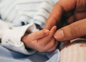 Падіння з шостого поверху стало смертельним: у Борисполі загинула новонароджена