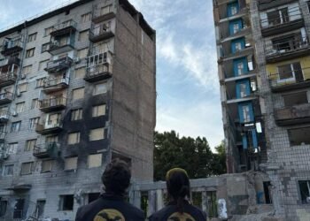Вони приїжджають туди, звідки всі хочуть утекти: хто такі «Київські кажани»