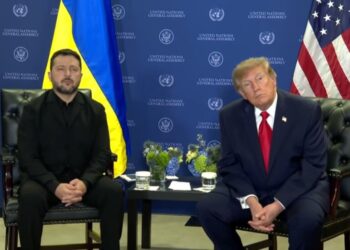 Трамп перед переговорами с Зеленским заговорил об ударах по НПЗ и сделке с Россией
