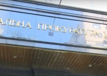 Генпрокурор Кравченко подал в отставку: еще днем он отказывался уходить с должности