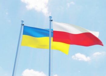 Украинцы уезжают из Польши: беженки рассказали, что их вынудило