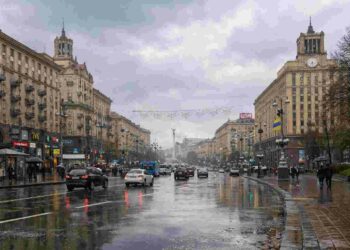 Прогноз погоди в Києві на 13 вересня: осінні барви та дощові настрої