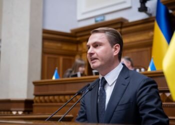 Рада отправила генпрокурора Кравченко в отставку