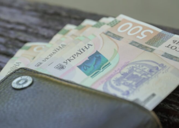 Помощь на детей одиноким матерям положена и мужчинам: в ПФУ назвали условия