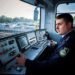 50 тисяч зарплати після навчання: у київському метро шукають машиністів