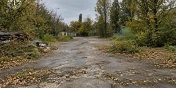 Київ під загрозою втрати понад 1 га землі: суд заблокував оформлення території кіностудії Довженка