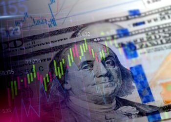 Долар дорожчає: скільки коштують 100 доларів у найбільших банках 18 вересня