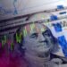 Долар дорожчає: скільки коштують 100 доларів у найбільших банках 18 вересня