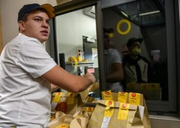 McDonald’s визначився, чи працюватиме в “жовту” тривогу