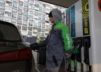 Ціни на АЗС продовжують ріст: на скільки подорожчав бензин та дизель 3 вересня