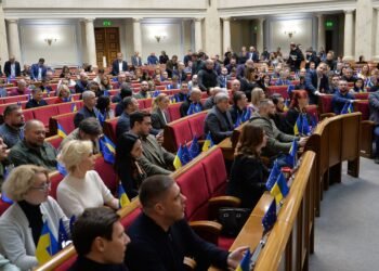 В Верховной Раде возразили, что депутаты ушли на 26-дневные “каникулы”