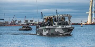 В Севастополе ВСУ поразили российский десантный катер БК-16, – Генштаб