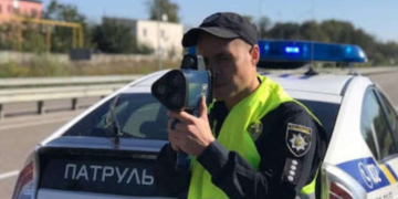 Дороги перекрито: в напрямку метро Києва зупинено рух, – ФОТО