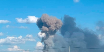 Ранок під вибухами і спалахами вогню: на Київщині постраждали люди