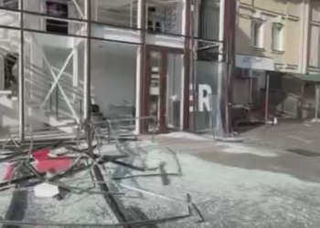 Вибух знищив всі вікна: в Києві розтрощено медичний центр, – ФОТО