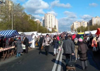 Замість проїзду – перекриті вулиці: в Києві починається осінній розпродаж