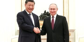 Подарунок від Путіна. Китай зекономив 27 млрд доларів на російській нафті