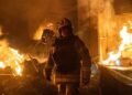 В Хмельницком после атаки РФ произошла повторная детонация: ранены 4 спасателя