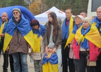 Эвакуированные жители Олешек пересекли границу Украины на Черниговщине, – Зеленский