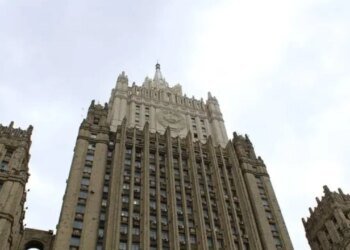 Москва со скандалом выгоняет дипломатов Венгрии из-за решения Будапешта