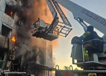 Гостиница, предприятие и авто под ударом: россияне более 30 раз атаковали четыре района Днепропетровской области