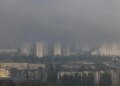 Після російських ударів Київ накривають дим і сажа: повітря стає небезпечним для містян – BILD
