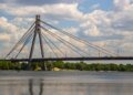 Удар рф по Північному мосту в Києві: двоє людей постраждали