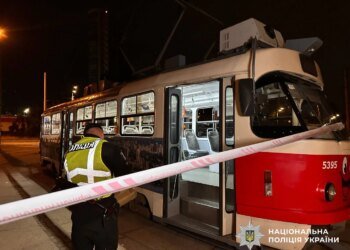 У Києві слюсар напідпитку викрав трамвай, бо "дуже подобається" ним їздити – його затримали