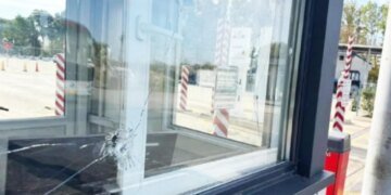 Эхо российских атак: на границе Украины и Молдовы снаряд срикошетил в автобус у шлагбаума