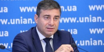 Мобилизация по закону, а не силой: омбудсмен запретил ТЦК отбирать телефоны и паковать людей в бусы