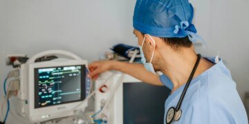 Щоб жодна лікарня не зупинила роботу: у КМДА розповіли, як іде підготовка медзакладів до зими