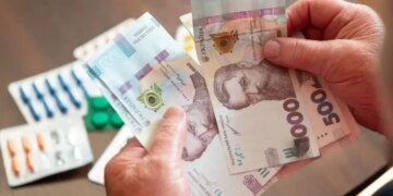 Рада приняла: социальные выплаты будут зависеть от доходов и имущества всей семьи