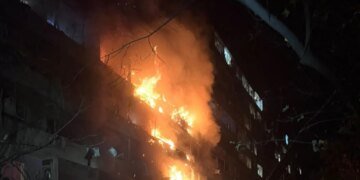 Балістична атака на Київ: ракета влучила у 9-поверхівку