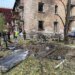 Російський дрон упав у дворі багатоповерхівок у Києві: п'ятеро постраждалих
