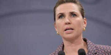 Забудьте про покой: премьер Дании объяснила европейским лидерам необходимость трат на новые танки и ракеты. ВИДЕО