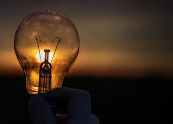 рф атакувала енергооб’єкт, частина Києва і області залишилася без світла – Міненерго