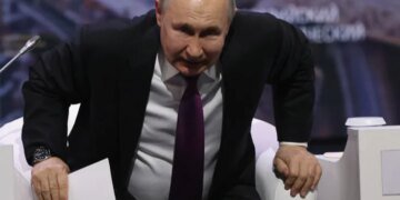 путін пригрозив Україні новими ударами та заявив, що росія лише "відповідає"