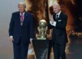 Красная карточка для Инфантино: чиновники ФИФА устроили скандал из-за Трампа и “премии мира”