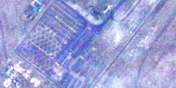 Россия начала накапливать современные танки и БМП на базах хранения: что это может означать