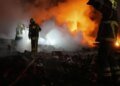 В результате удара по 24-этажному зданию в Киеве, по имеющимся данным, один человек погиб и один пострадал
