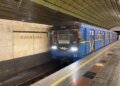 У столиці на станції метро "Кловська" пасажирка впала на колії – що відомо про її стан
