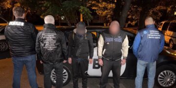 Обещал должность оператора дронов и командировку в Европу за 3500 долларов: в Одессе задержали мошенника